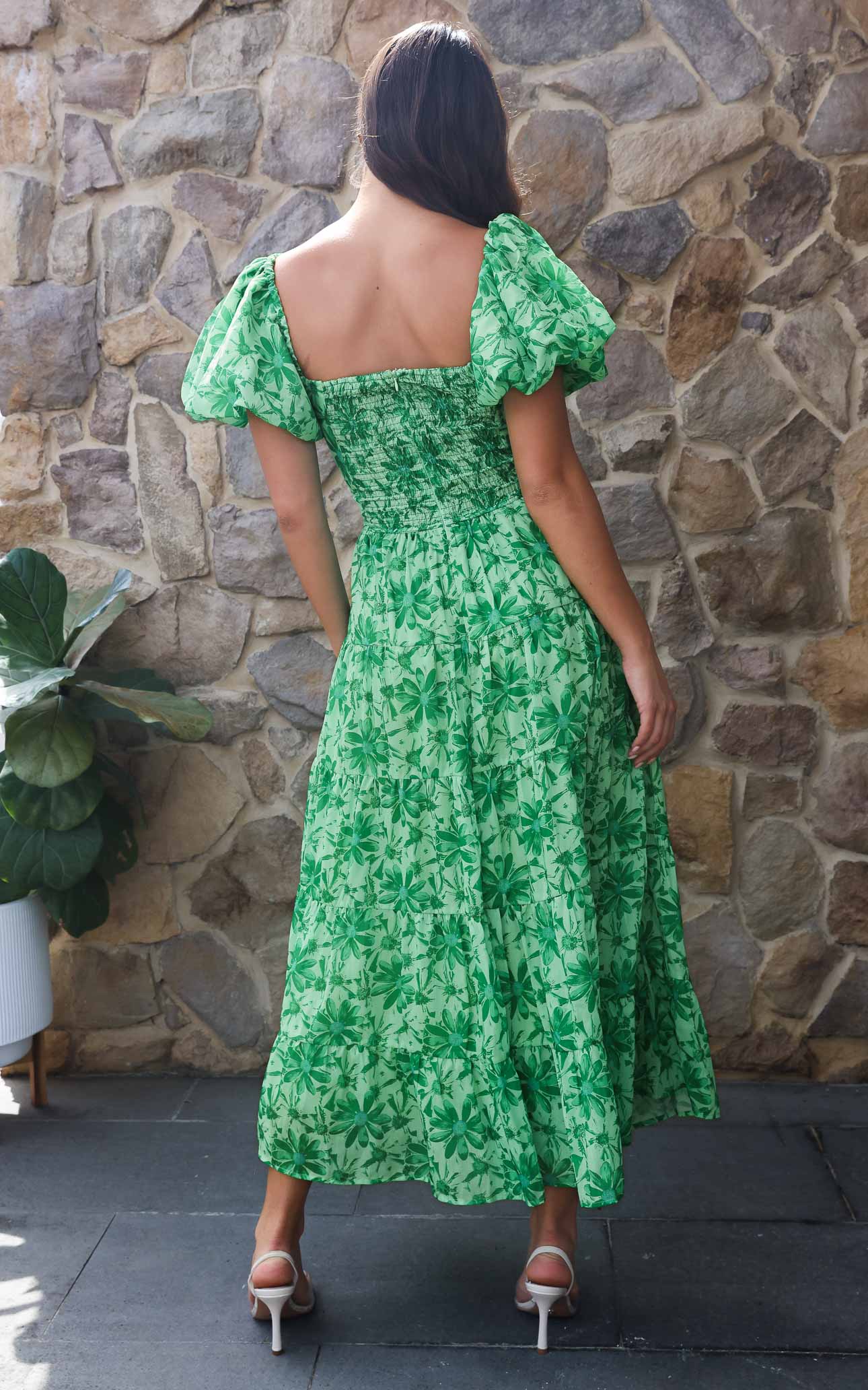 https://ik.imagekit.io/c2dr4dawp/https%3A%2F%2Fcdn.shopify.com%2Fs%2Ffiles%2F1%2F0601%2F7243%2F5517%2Ffiles%2FBRETTA_GREEN-6.jpg%3Fv%3D1732848898?tr=f-jpg