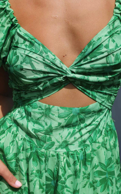 https://ik.imagekit.io/c2dr4dawp/https%3A%2F%2Fcdn.shopify.com%2Fs%2Ffiles%2F1%2F0601%2F7243%2F5517%2Ffiles%2FBRETTA_GREEN-8.jpg%3Fv%3D1732848898?tr=f-jpg