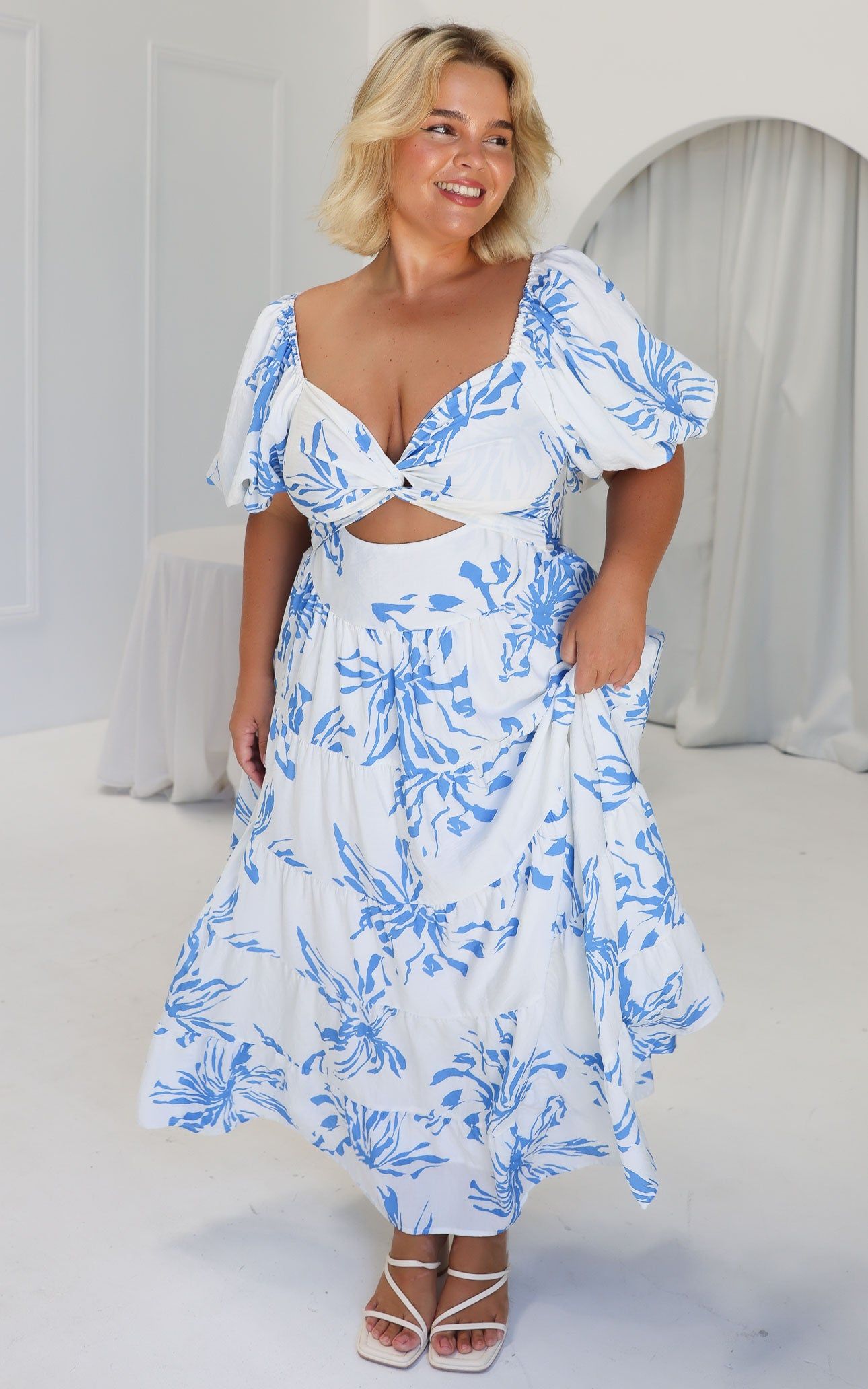 https://ik.imagekit.io/c2dr4dawp/https%3A%2F%2Fcdn.shopify.com%2Fs%2Ffiles%2F1%2F0601%2F7243%2F5517%2Ffiles%2FBRETTA_WHITE_BLUE-3.jpg%3Fv%3D1739154044?tr=f-jpg