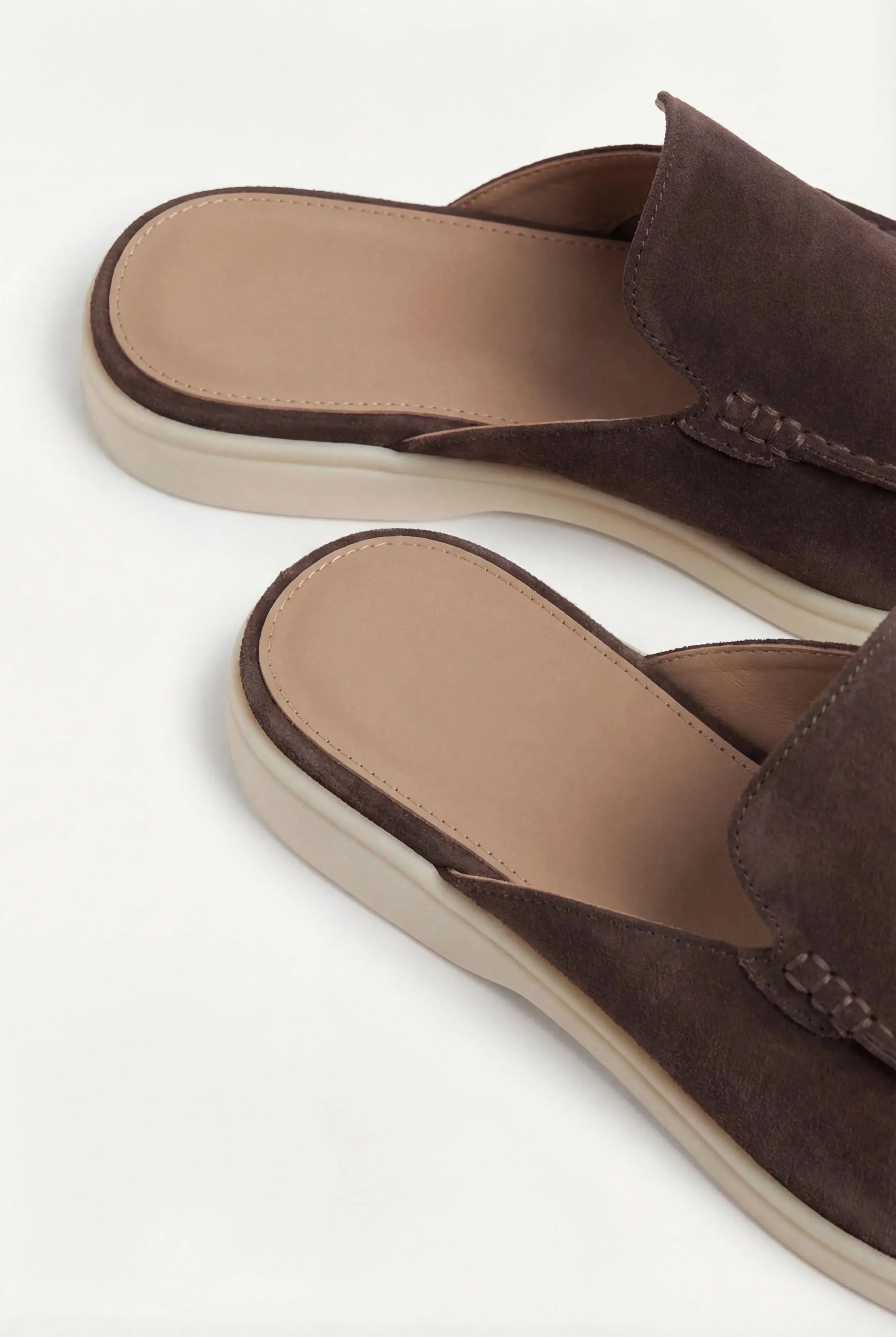 THE AUREA Mules Yacht de Ante Marrón Slip-On