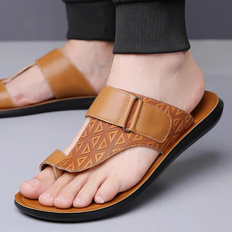 Astrilon Ashmere Sandalias de Cuero con Tira en el Dedo