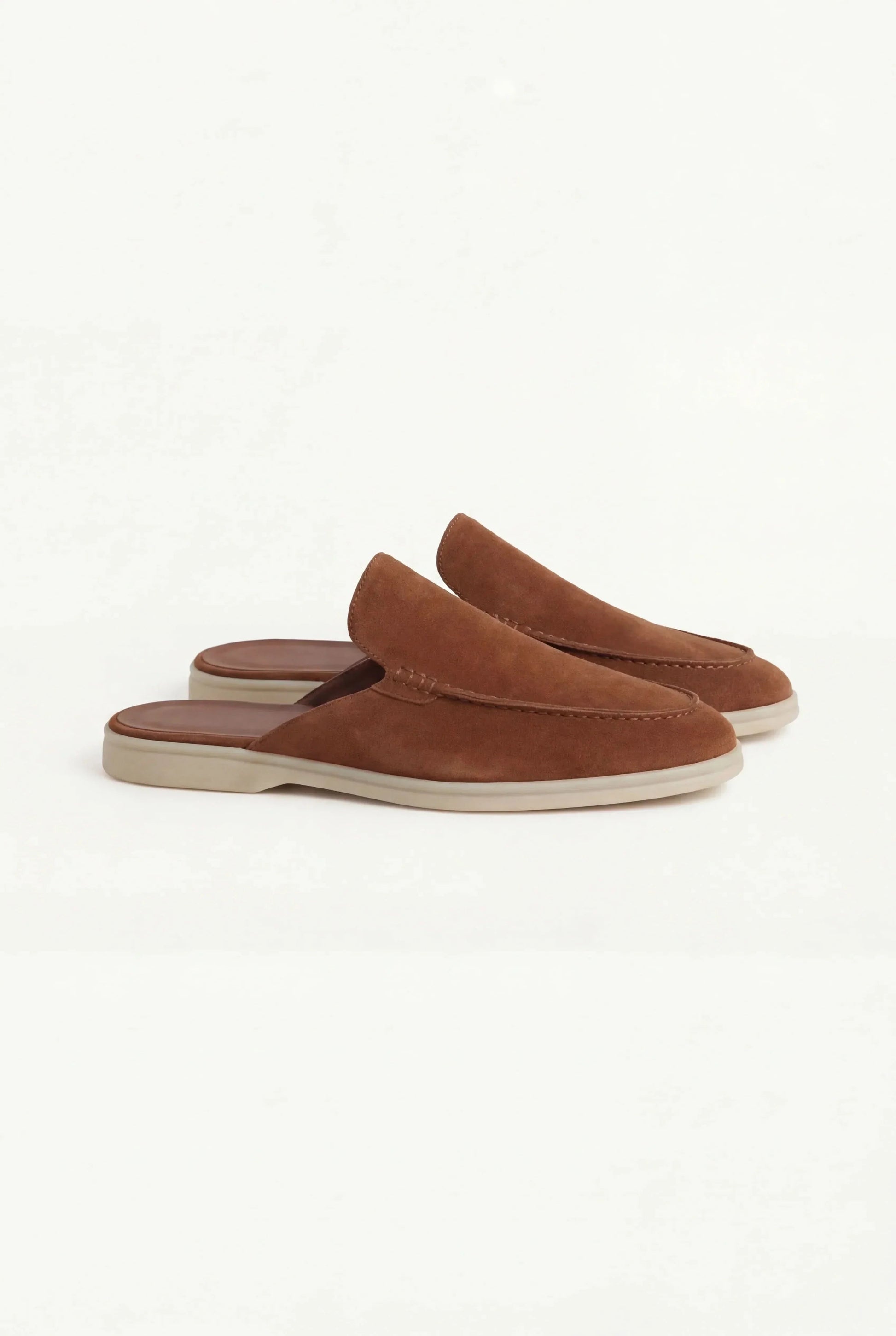 Max Clara Yacht Mules de Ante Burdeos Suaves y Elegantes