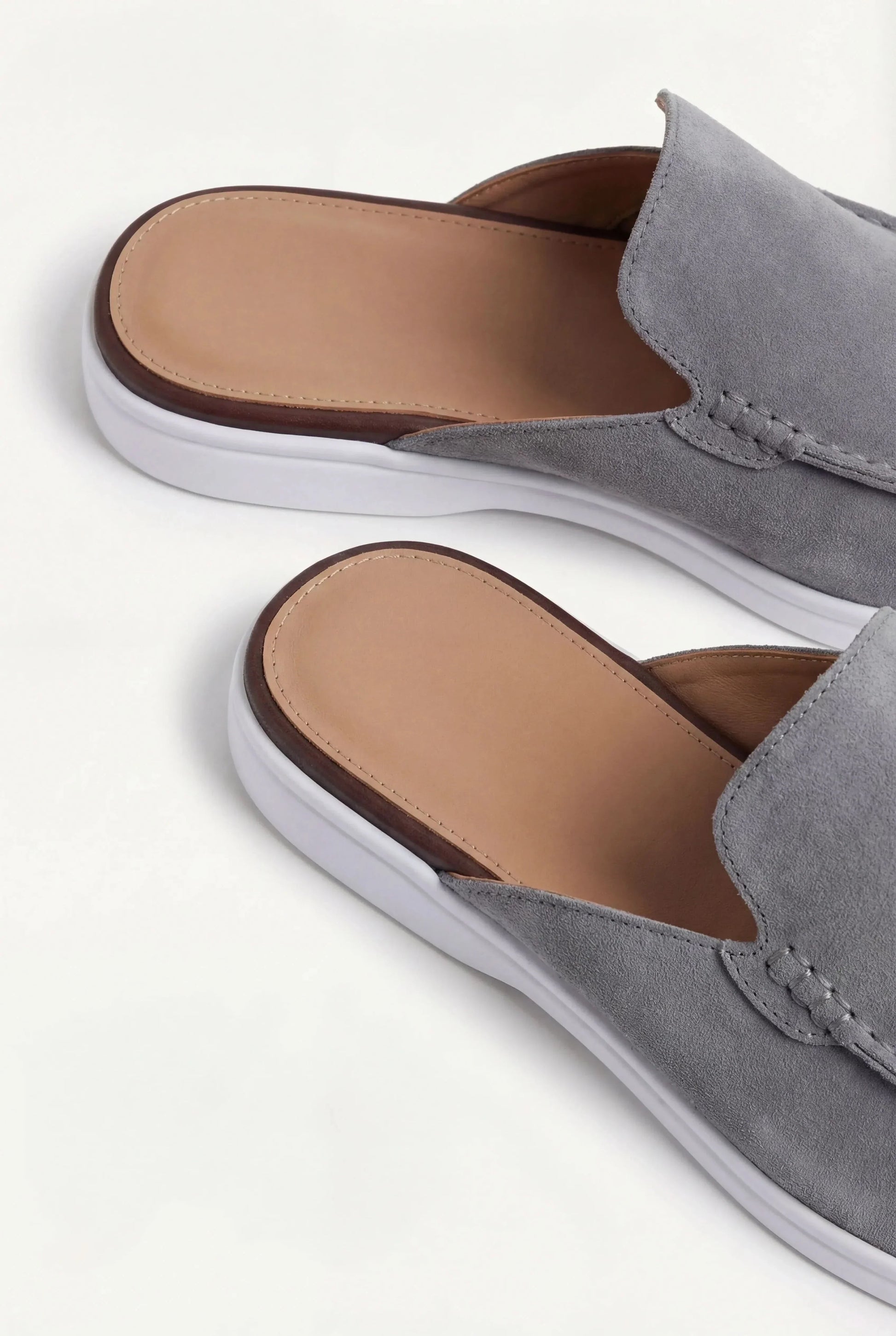 Max Clara Yacht Mules de Ante Gris