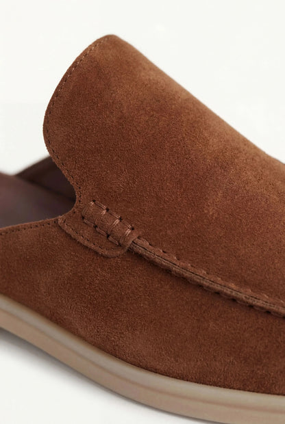 Max Clara Yacht Mules de Ante Burdeos Suaves y Elegantes