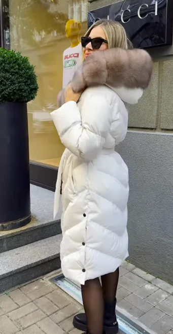 ARIA FROST™ | Elegante chaqueta con cuello de piel sintética